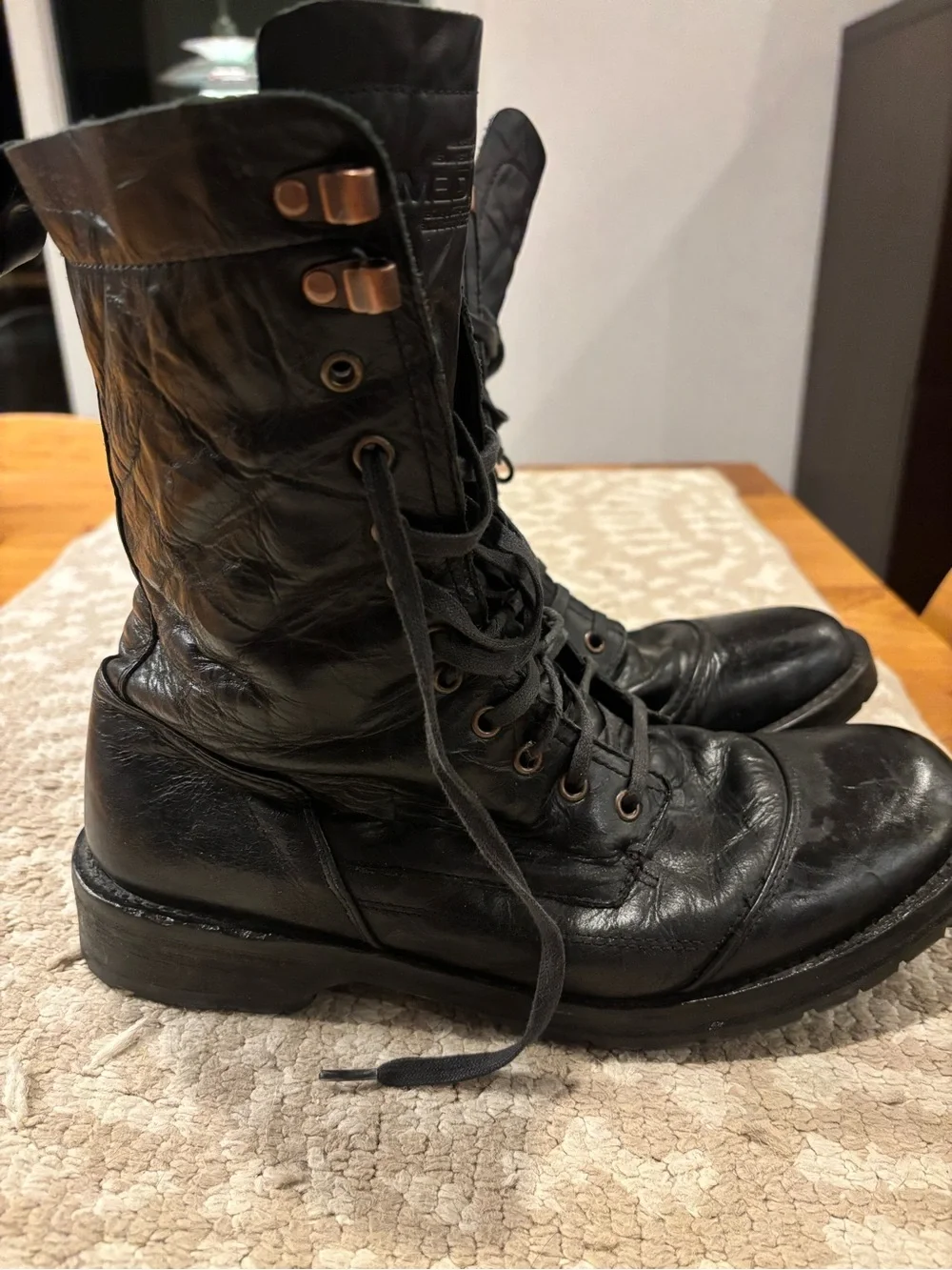 M3dium Men’s Military Officer Combat Boots Vibram Black Size 8  ***WITH FLAWS***